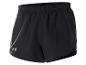 Zwarte sportshorts met elastische tailleband en logo.