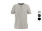 Heren Henley T-shirt met korte mouwen in lichtgrijs met knopen en drie kleuropties.