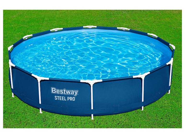 Rond Bestway Steel Pro zwembad, blauw, op het gras.