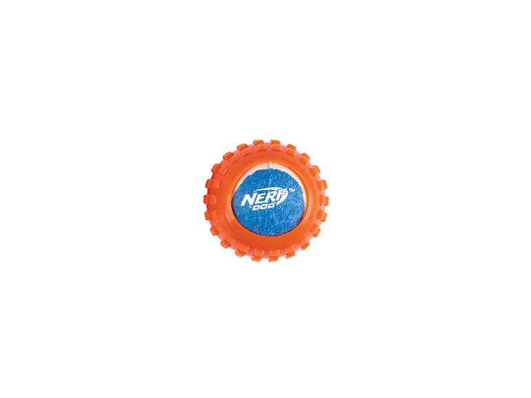 Een oranje Nerf Dog bal met een blauwe kern.