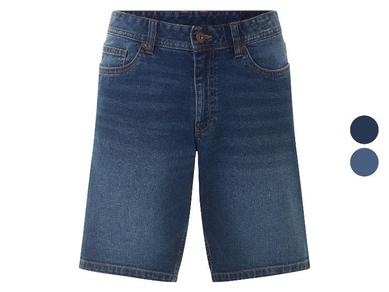 Donkerblauwe jeans shorts met zakken.
