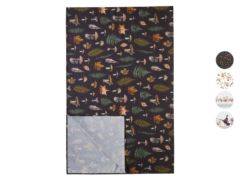 Keukenhanddoek met herfst paddenstoelen en bladeren print.