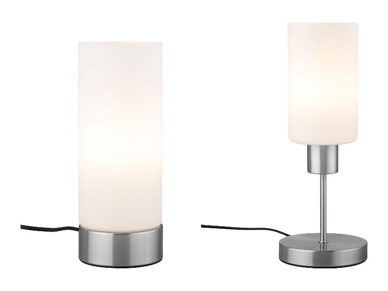 Twee moderne tafellampen met cilindrische matglazen kappen en metalen voetstukken.