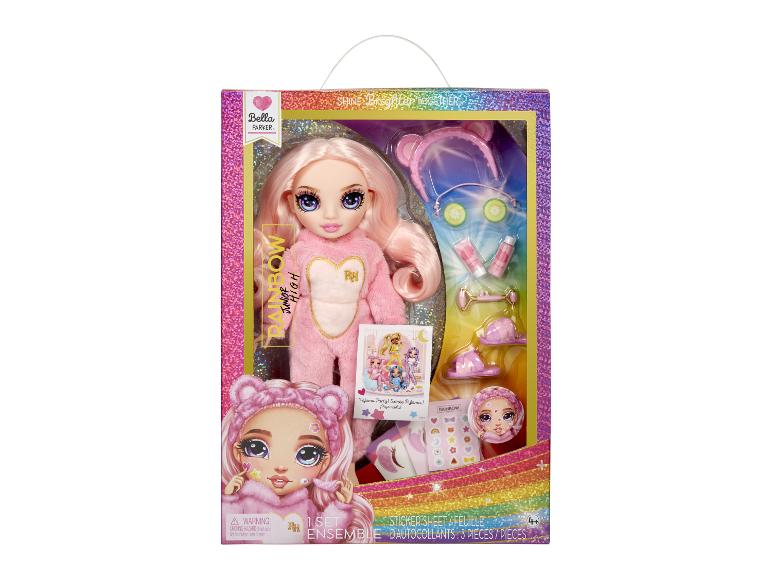 Rainbow High Junior Bella Parker pop in roze pyjama met pyjamafeest accessoires.