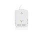 Witte luchtkwaliteitsdetector met groen display en stroomkabel.