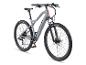 Grijze elektrische mountainbike met zwarte banden en vering, op een witte achtergrond.