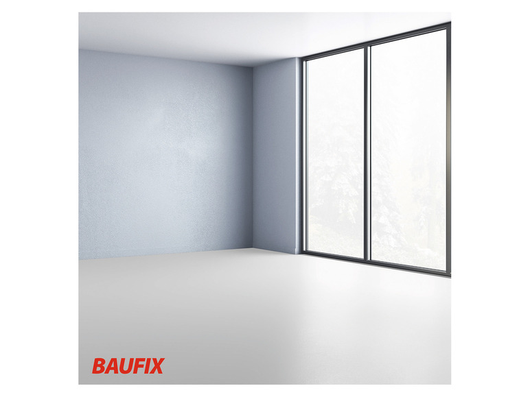 Een lege kamer met een raam en de Baufix-logo.