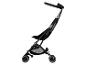 Lichte, compacte zwarte kinderwagen met zonnekap en gaasmand.