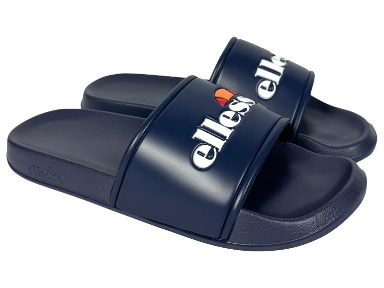 Donkerblauwe Ellesse herenslides met wit logo en gekleurde halve cirkel.