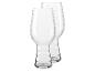 Twee transparante bierglazen, elegant design.