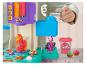 Play-Doh ijssalon met kleurrijke klei en dessertaccessoires.