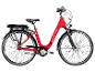 Rode Zündapp Z600 elektrische fiets met lage instap en bagagedrager.