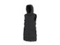 Lange zwarte gewatteerde bodywarmer met capuchon en rits, geïsoleerd op een witte achtergrond.