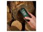 Een Parkside vochtmeter meet de vochtigheid van gekapt hout.