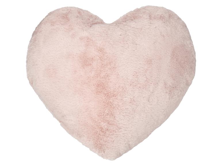 Roze pluizig hartvormig kussen
