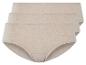 Drie beige onderbroeken.