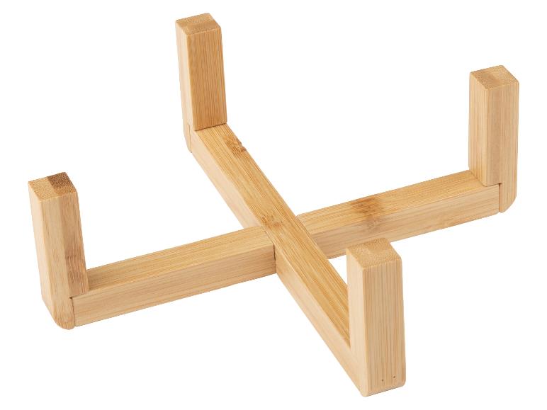 Een houten standaard voor het presenteren van planten.