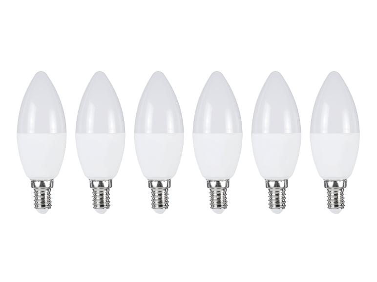 Zes witte kaarsvormige E14 LED-lampen, op een rij geplaatst tegen een witte achtergrond.