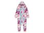 Een roze onesie met capuchon en een tie-dye print
