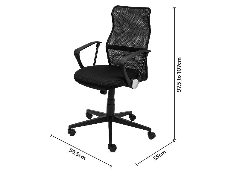 Zwarte bureaustoel met mesh rugleuning en wielen, afmetingen: 97,5-107cm hoog, 59,5cm breed en 55cm diep.