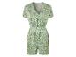 Kort jumpsuit met geometrisch groen-blauw patroon.