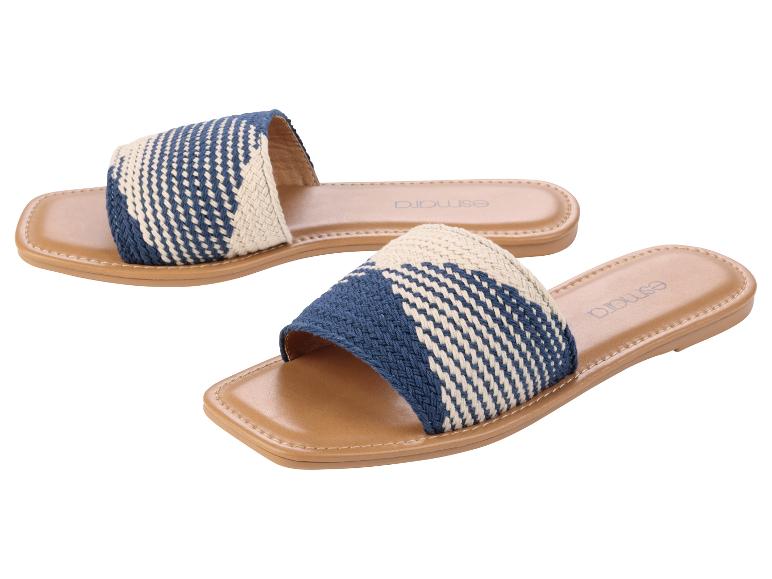 Esmara sandalen in marineblauw en crème.