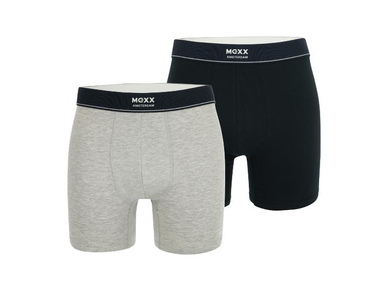 Twee herenboxershorts, één grijs en één zwart, met een donkere tailleband met witte tekst.
