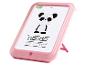 Roze leertablet met een panda-afbeelding en het woord „panda“ om te oefenen met schrijven.