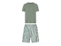 Olijfgroene heren pyjama: t-shirt met korte mouwen en gestreepte shorts.