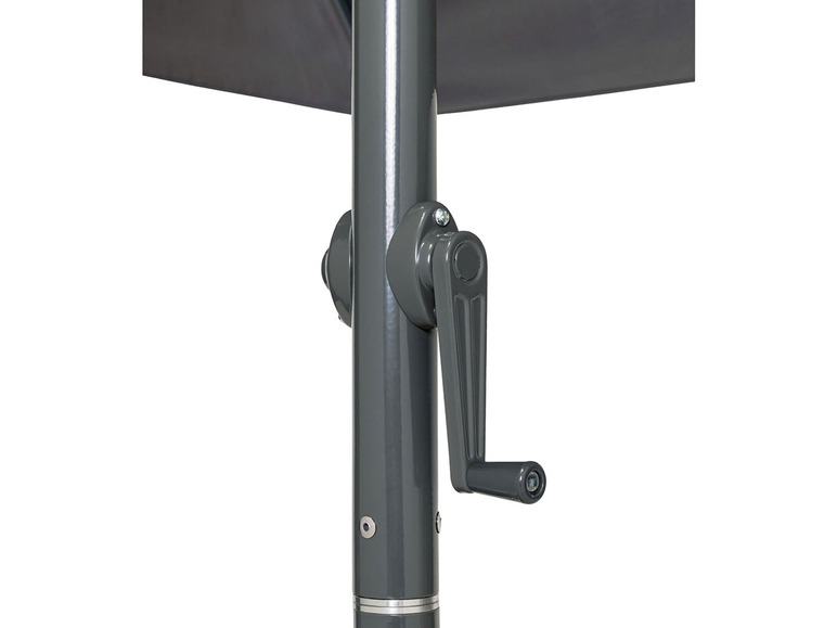 Een grijs metalen frame met een draaiknop om een parasol te bedienen.