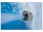 ChemConnect-nozzle die bubbels in een zwembad produceert.