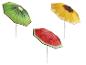 Strandparasols met kiwi-, zonnebloem- en watermeloenontwerpen.
