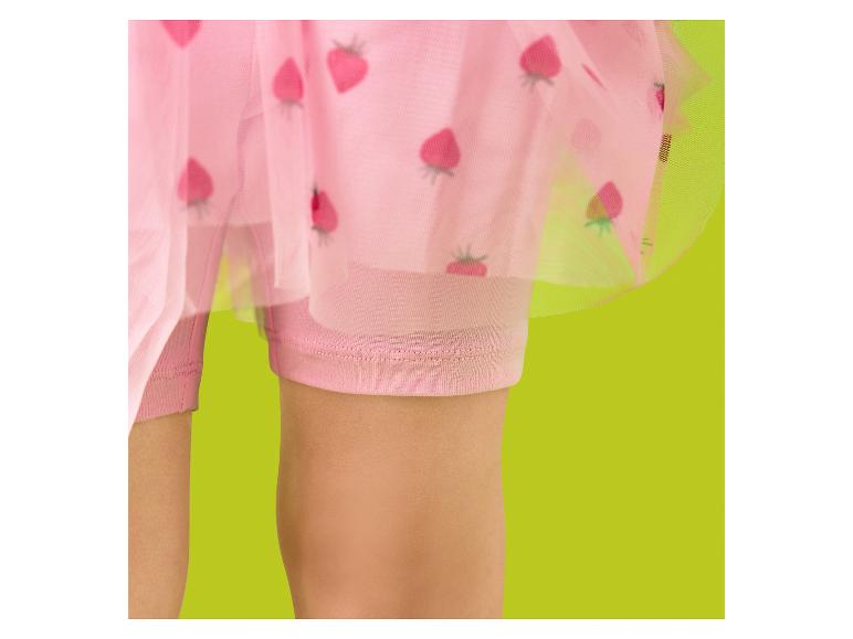 Roze kinderbroekje en tule rok met aardbeienprint.