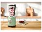 SilverCrest blender in pastelgroen met een kom met bessen.