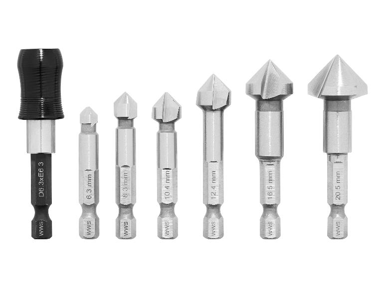 Een set van zeven WWS verzinkboren in verschillende maten, inclusief één met een zwarte adapter.