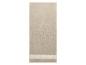 Beige handdoek met een decoratieve band met bladpatroon aan de onderkant.