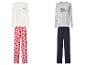 Twee pyjamasets: één wit met roze harten en 'FAMILY TIME', één grijs met 'TEAM VALENTINE'.