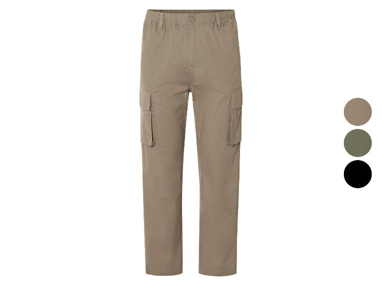 Beige cargo broeken, verkrijgbaar in verschillende kleuren.