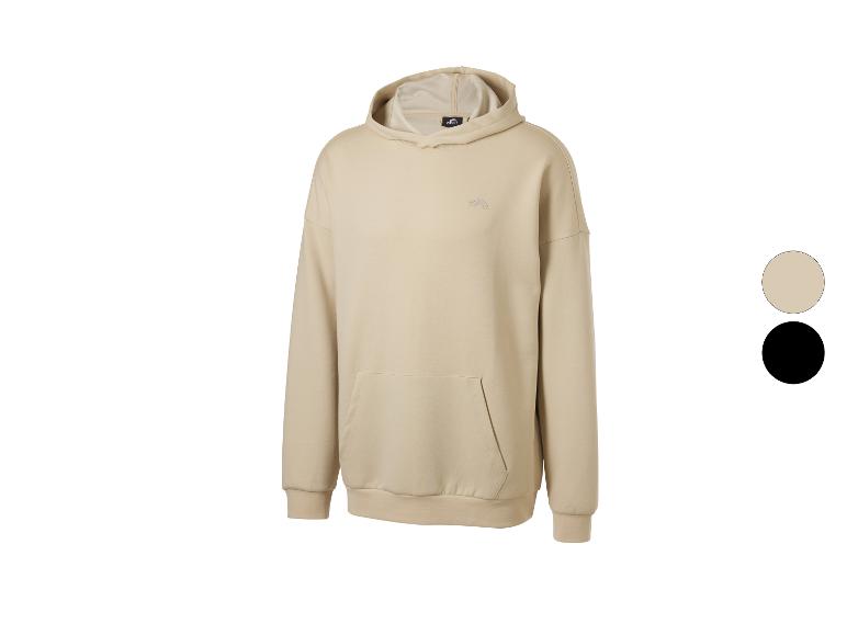 Beige hoodie met een klein logo op de borst en een kangoeroezak