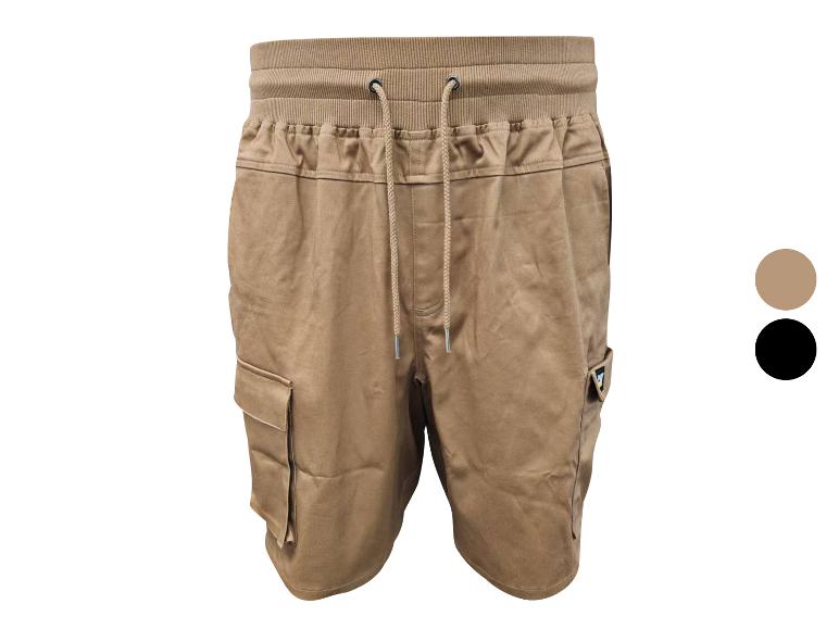 Bruine herenshort met trekkoord in de taille en zijzakken
