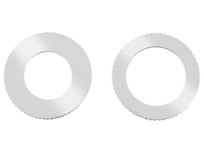 Twee gekartelde metalen ringen.