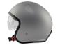 Grijze open motorhelm met vizier en rode gesp