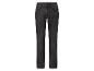 Donkergrijze herenjeans met rechte pijpen.