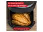 Heteluchtfriteuse met gebraden kip, 5L inhoud, voor 6 porties.