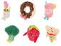 LUPILU® knuffels in de vorm van een bloem, donut, drankje, broccoli, aardbei en pizza.
