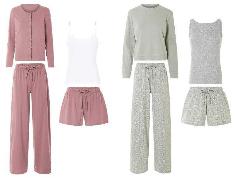 Pyjama's, tops en shorts: sets in poederroze en lichtgroen.