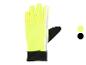 Neongele sporthandschoen met reflecterende details en zwarte manchet.