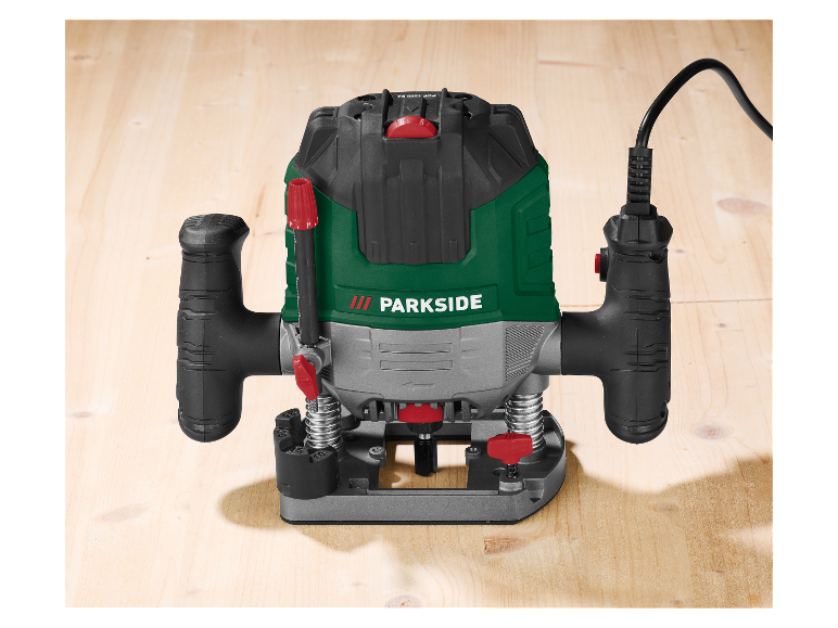 Parkside freesmachine op houten oppervlak.