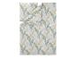 Dekbedovertrekset met bladerenpatroon in groene en beige tinten.