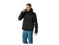 Man in zwarte softshell jas en blauwe broek